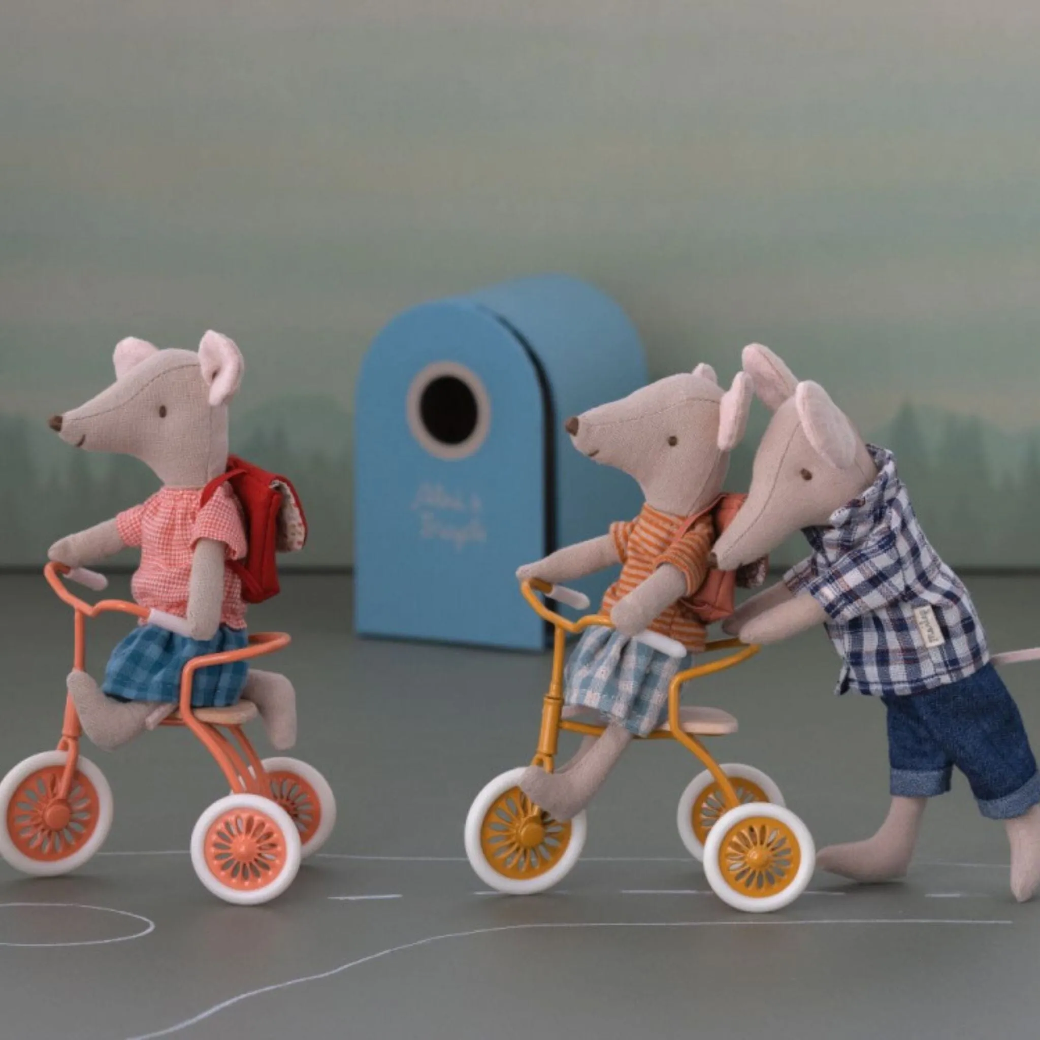 Abri à tricycle, Mouse | Ocher