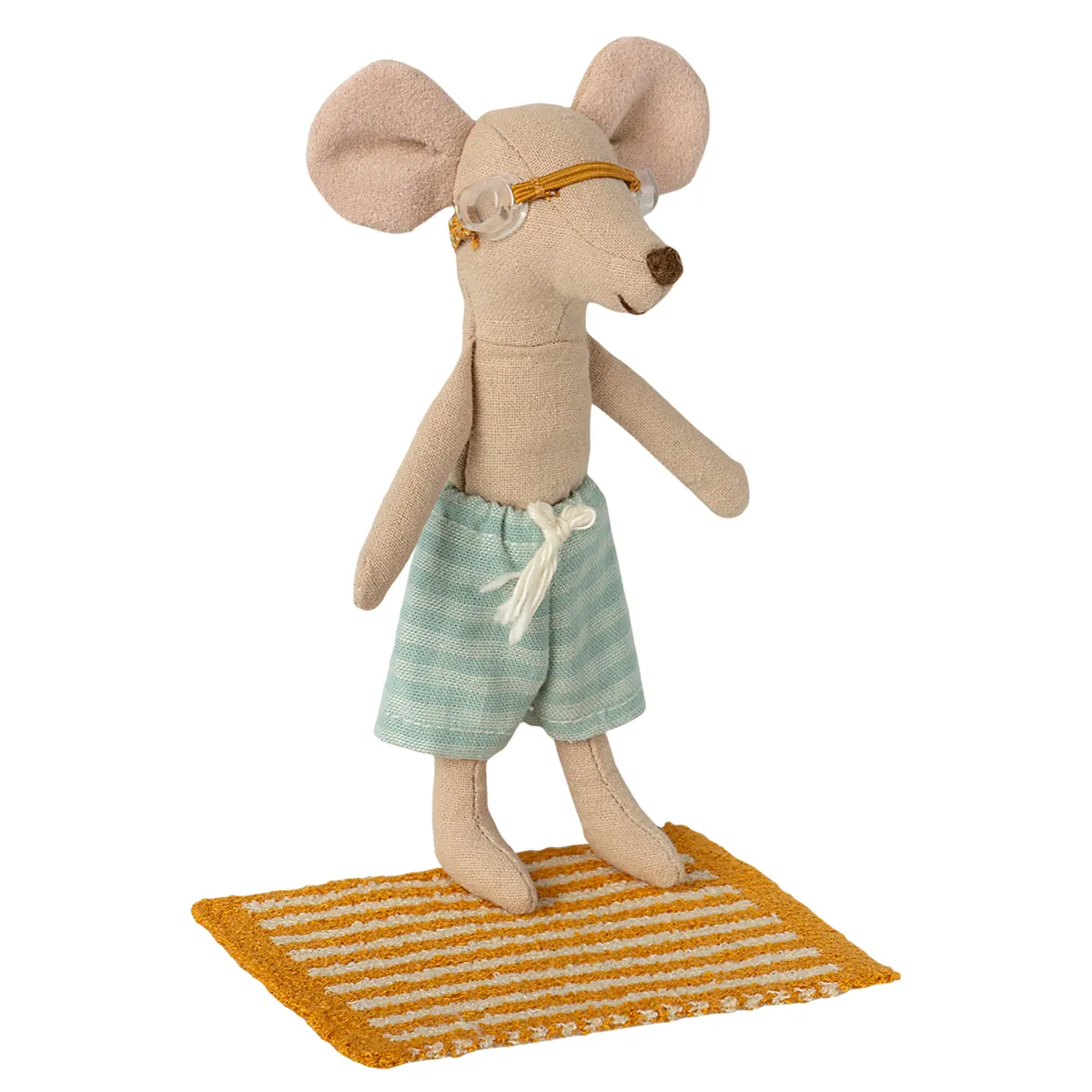 Beach set for big brother mouse