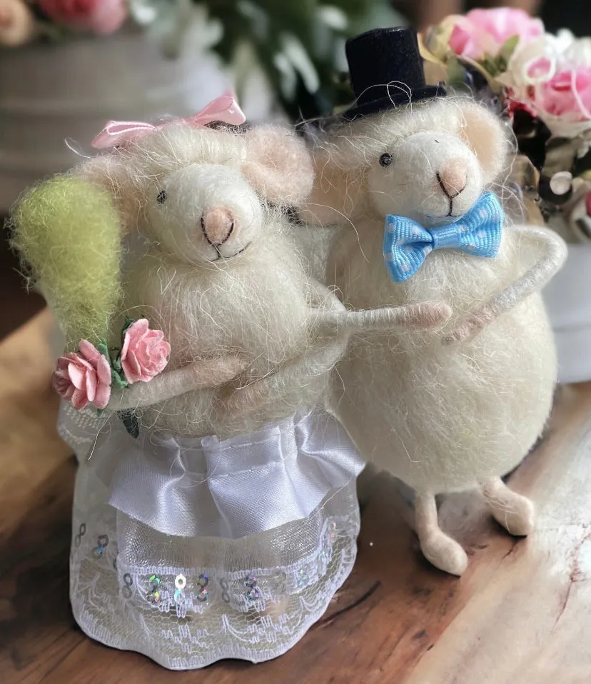 Bride and Groom Wedding Mice Wedding Cake Topper Bride Shower Wedding Gift For Wedding Couple