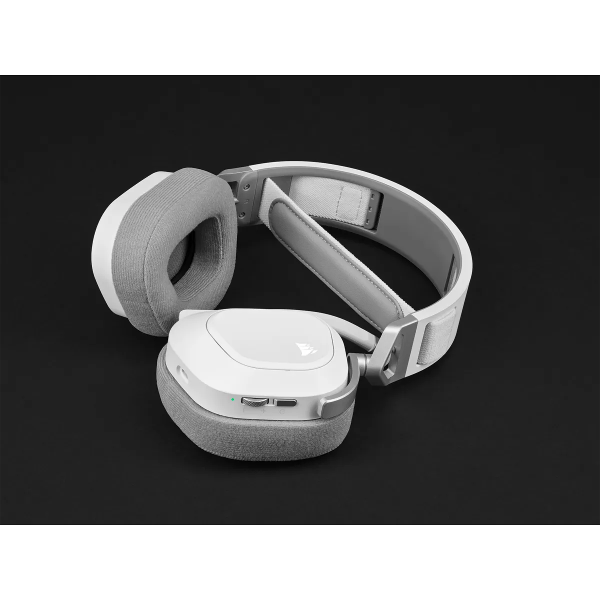 Corsair HS80 RGB Gaming Wireless Headset, White