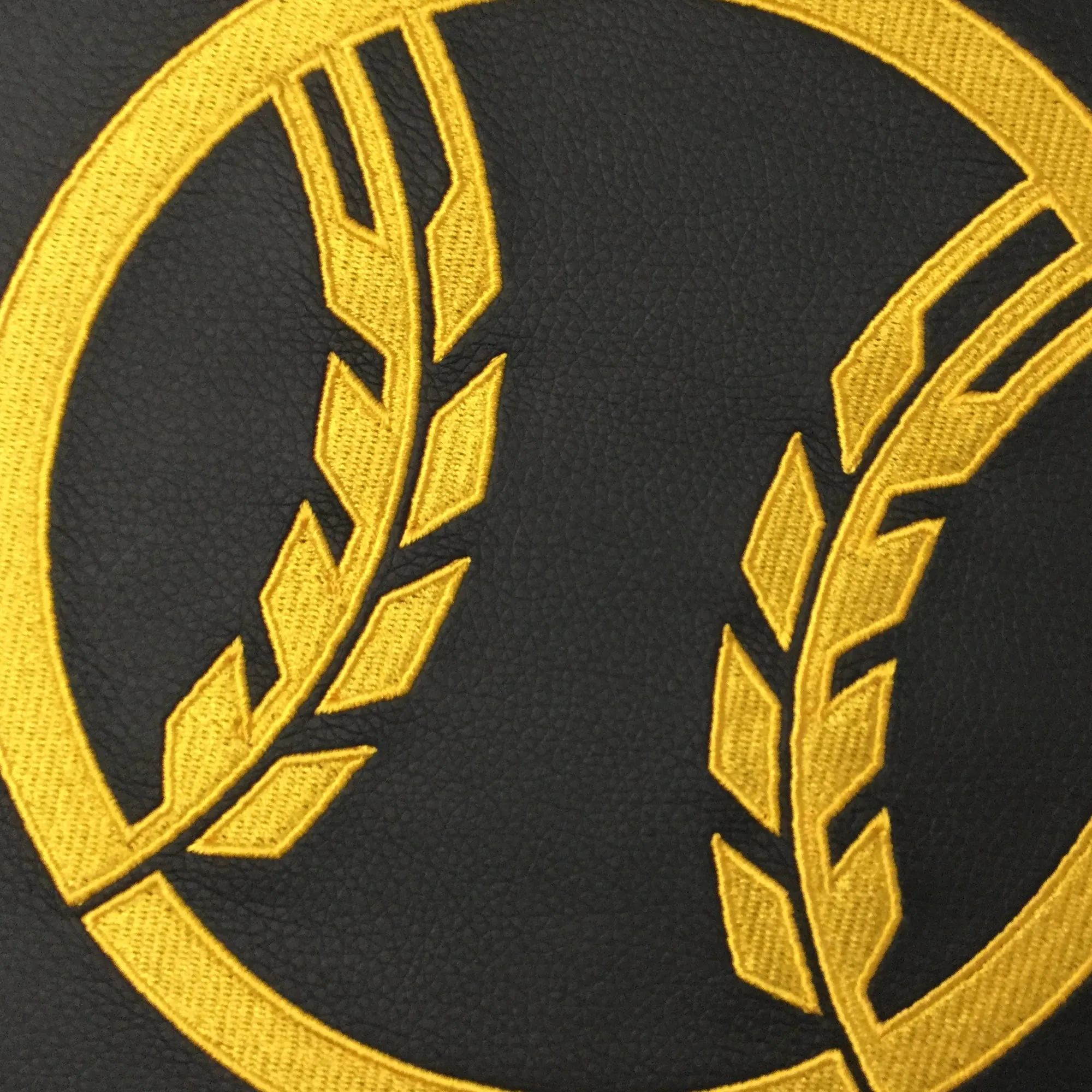 Game Rocker 100 with Milwaukee Brewers Secondary Logo
