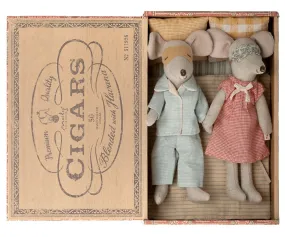 Maileg | Mum & Dad in Cigar Box (Retired)