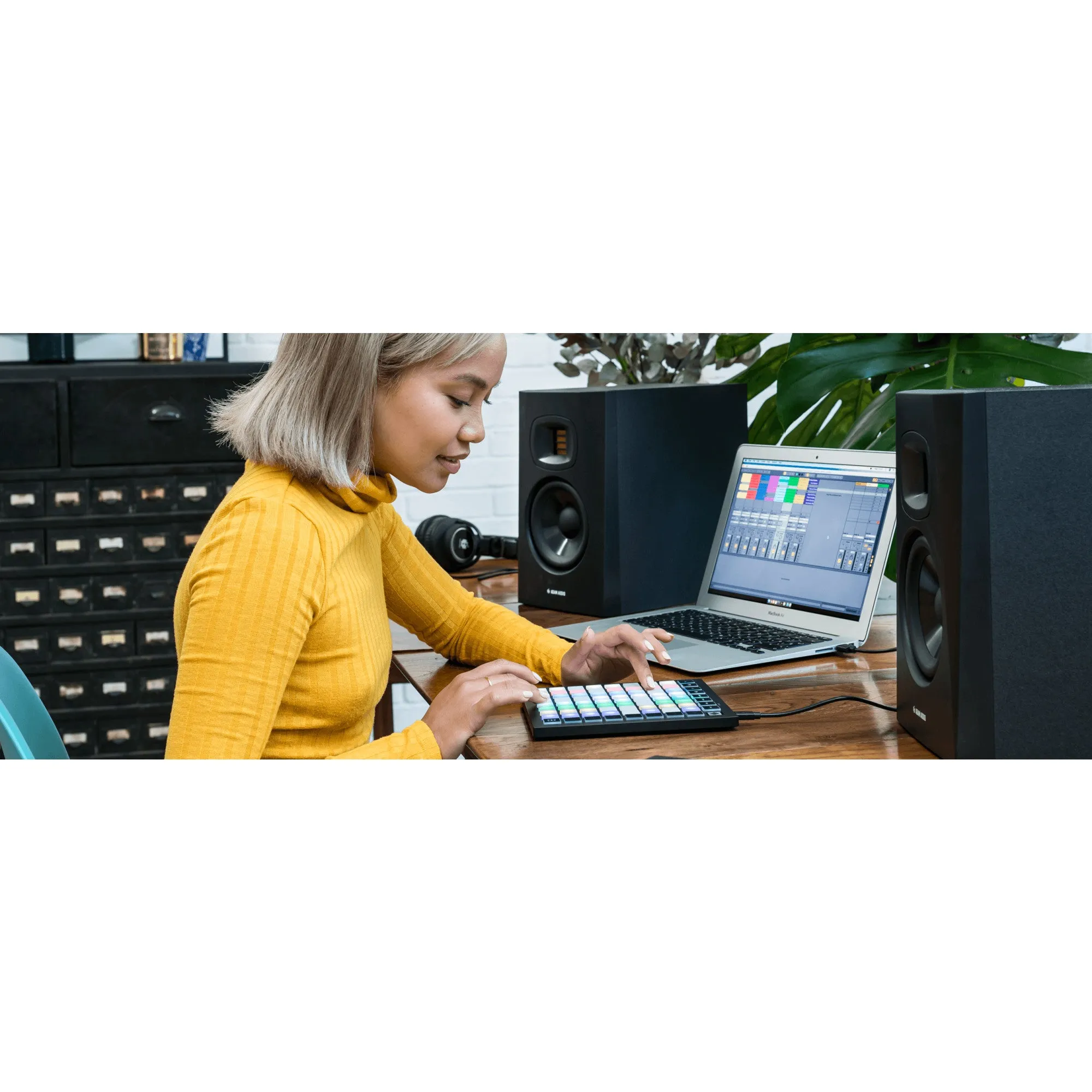 Novation Launchpad Mini MK3 Grid Controller for Ableton Live
