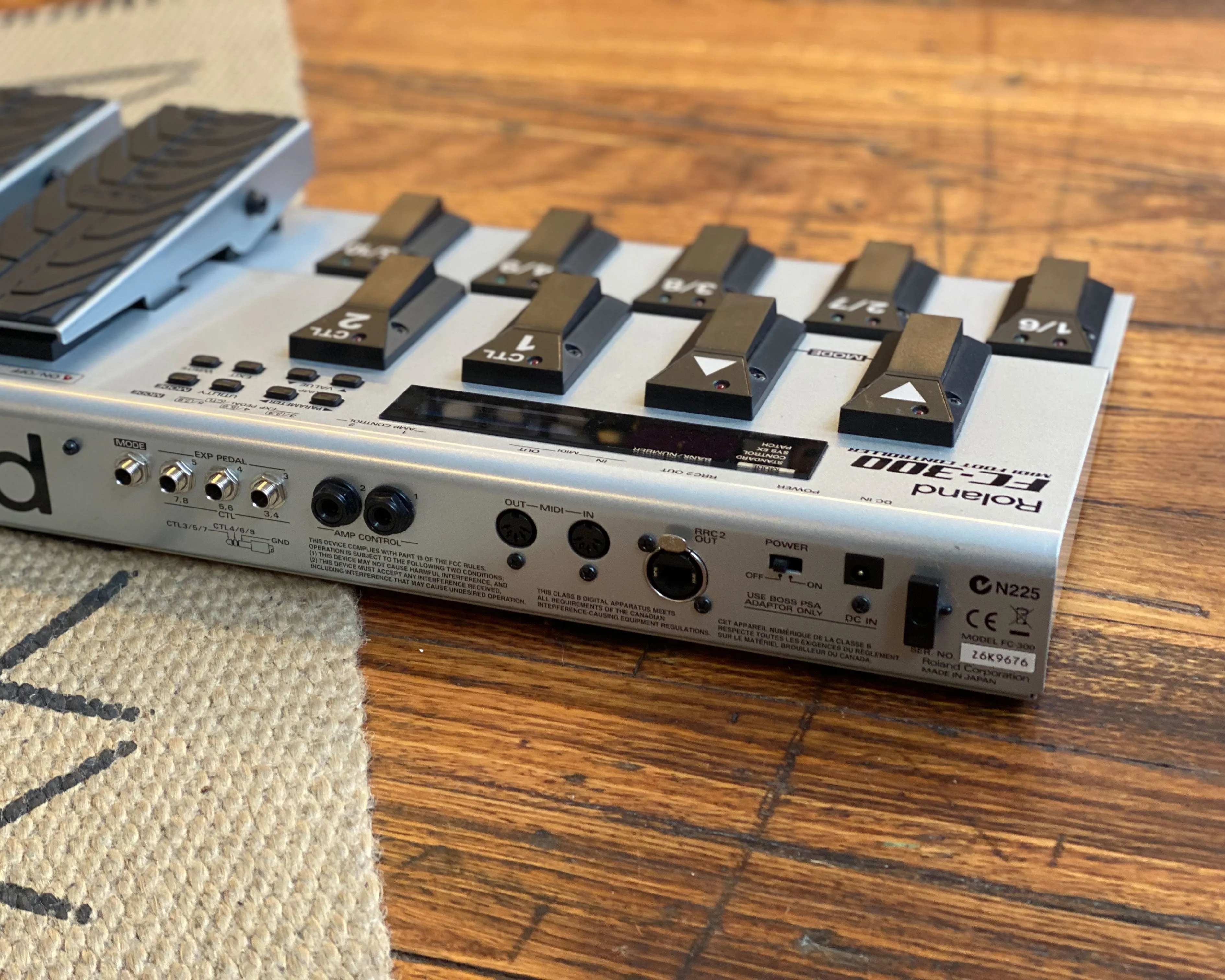 Roland FC-300