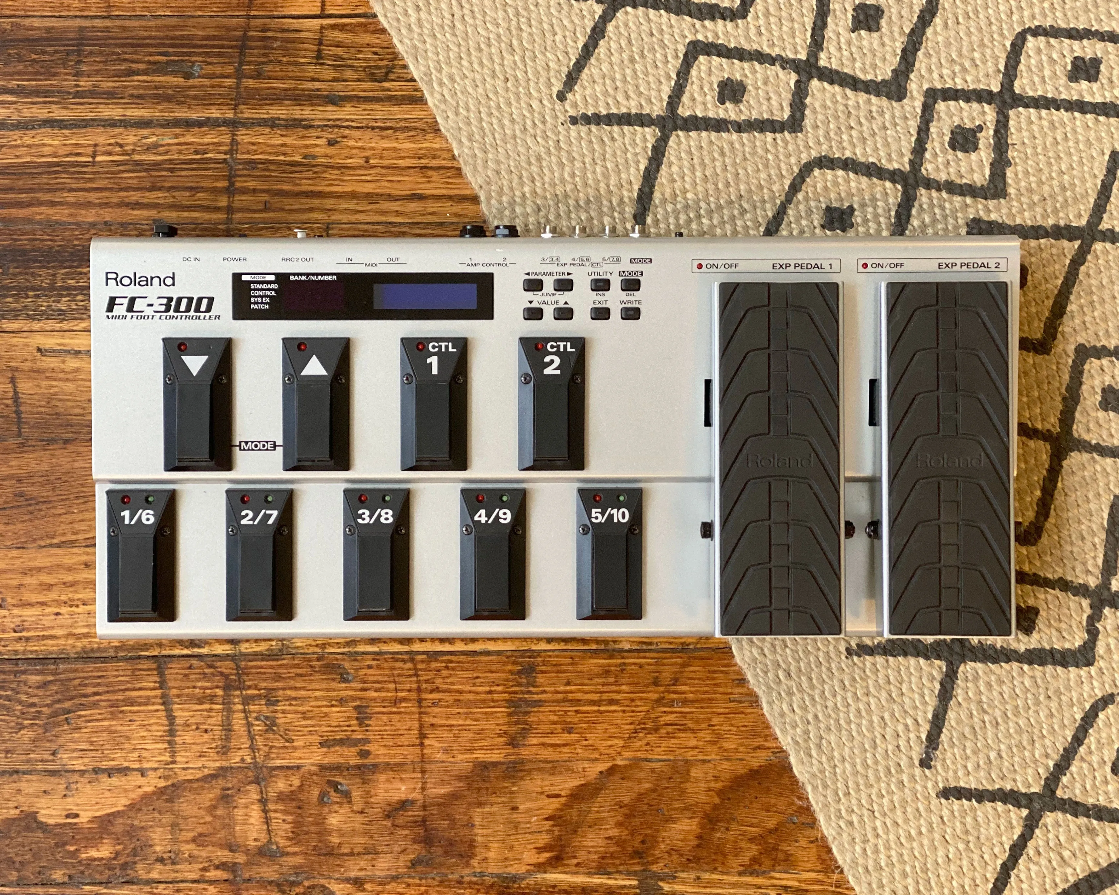 Roland FC-300
